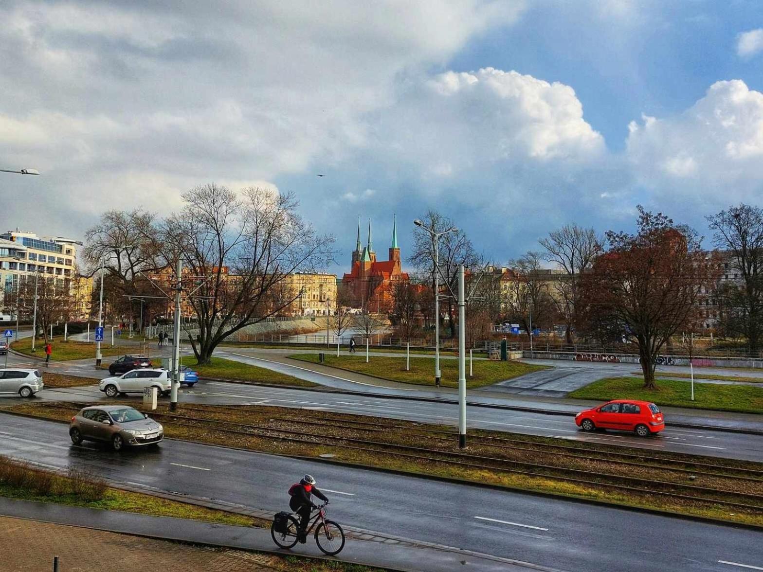 Apartament Jednosci 46 *